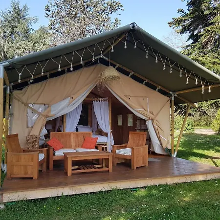 Guest house Domaine Le Lac Bleu Coutras