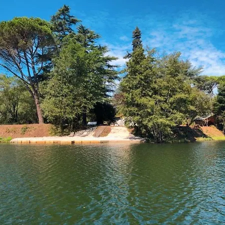 Domaine Le Lac Bleu *