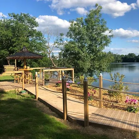 Domaine Le Lac Bleu Maison d'hôtes Coutras