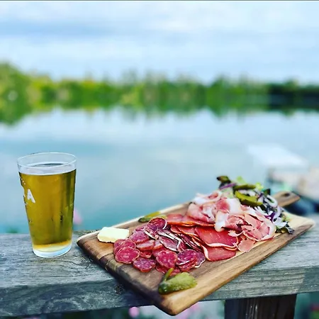 Domaine Le Lac Bleu Coutras